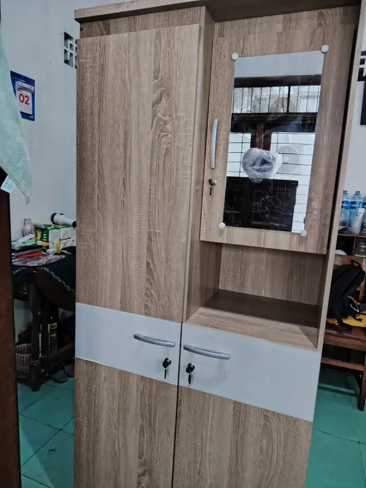 Lemari Lunarsol Tinggi 180cm
