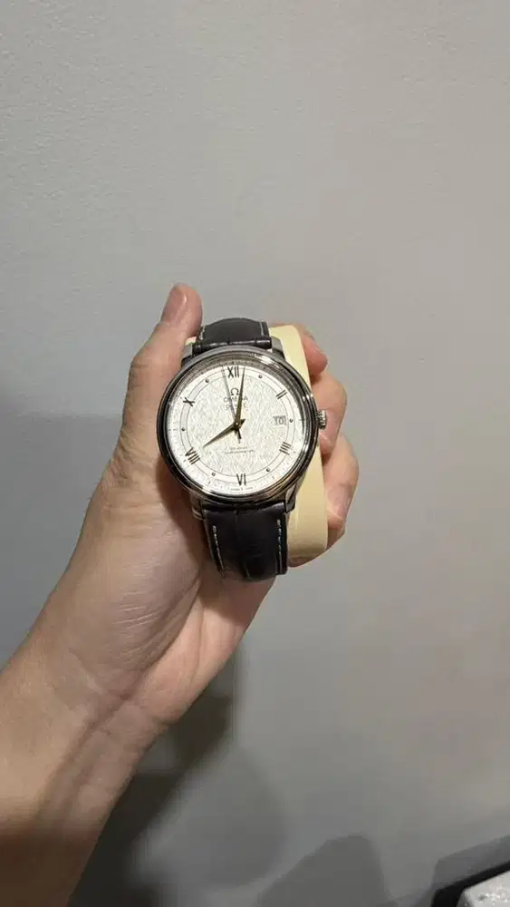 Omega watch tahun 2023