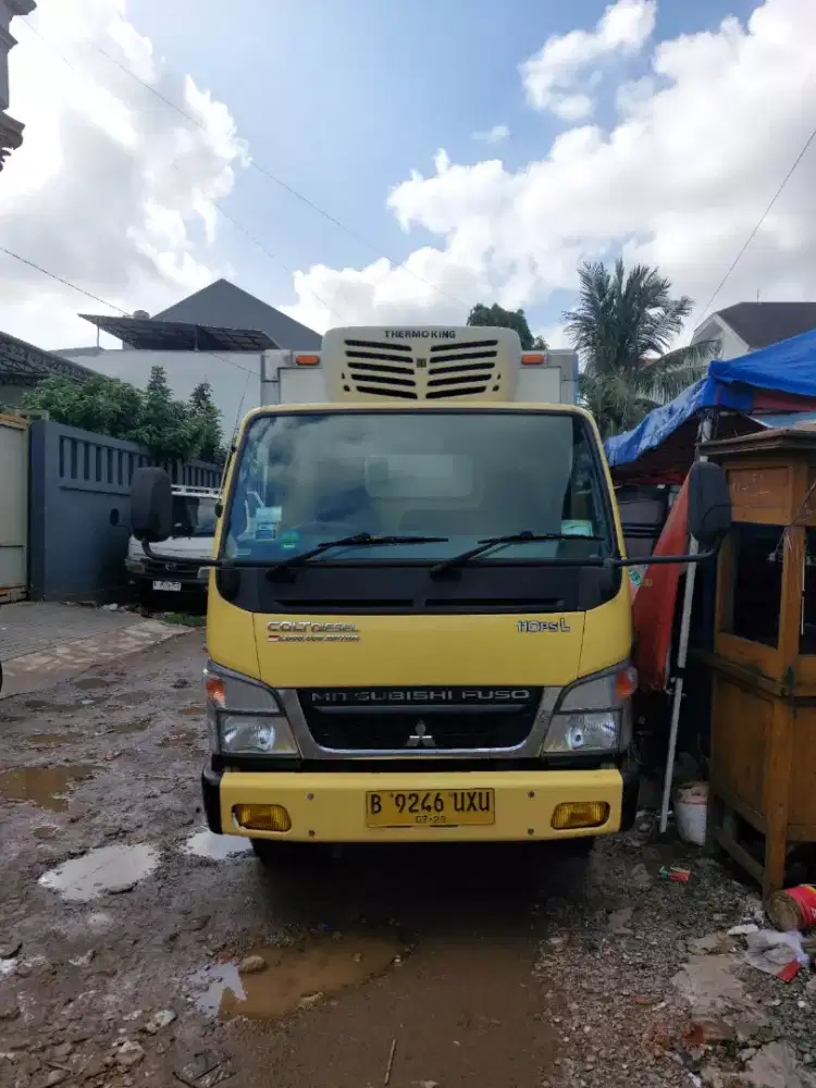 Mitsubishi colt diesel 110 L engko long box freezer tahun 2018 freezer
