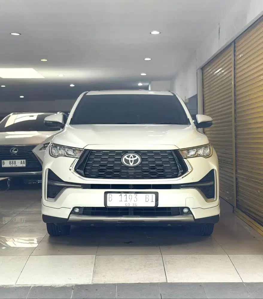 Toyota Zenix V Hybrid Modelista 2025 January Automatic Putih Metalik