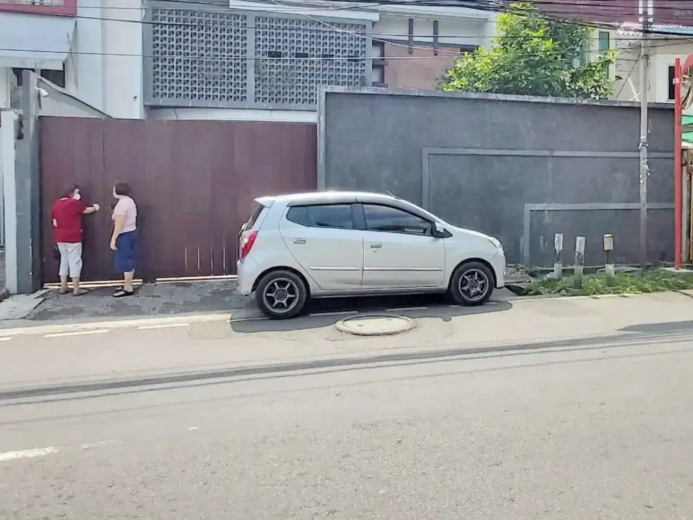 Dijual Rumah 2Lt di Jalan Bangunan Barat Jakarta Timur