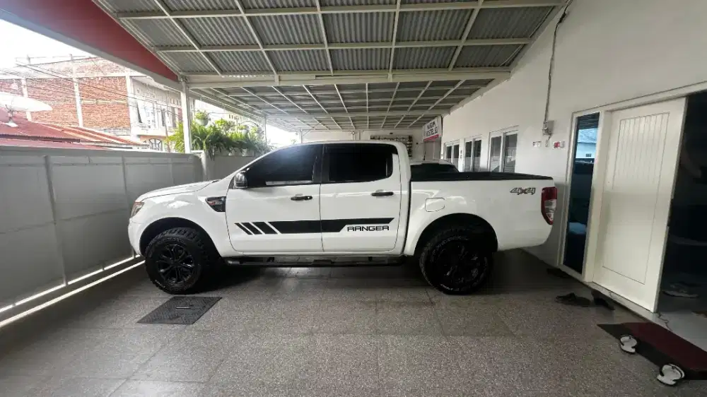 Ford ranger M/T 2012 4x4