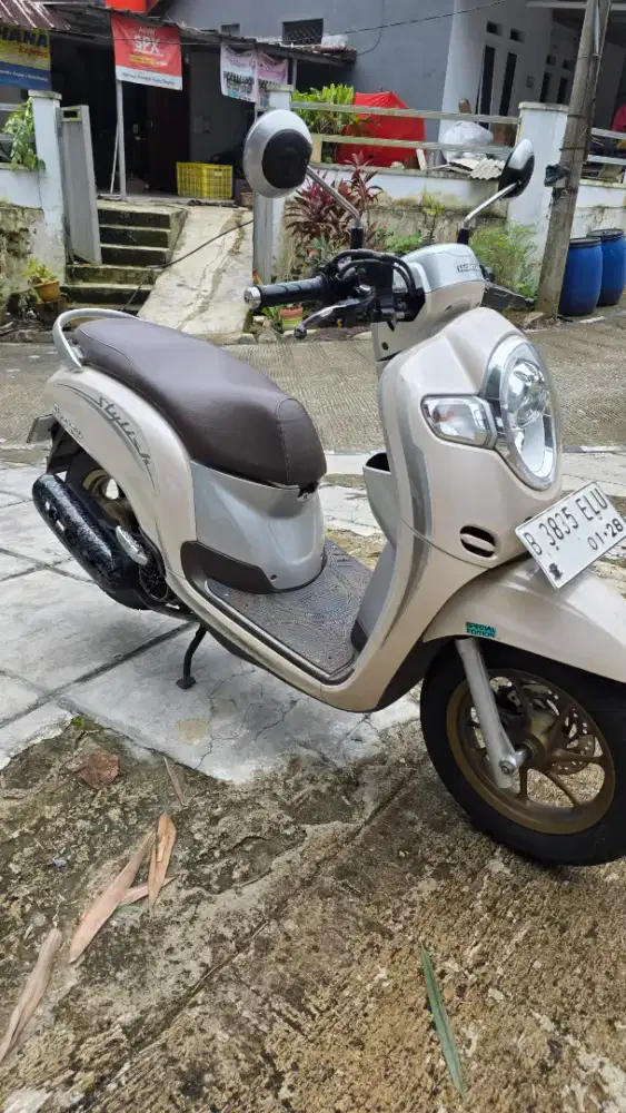 Scoopy 2018 Pajak Panjang Motor terawat pemakaian sendiri