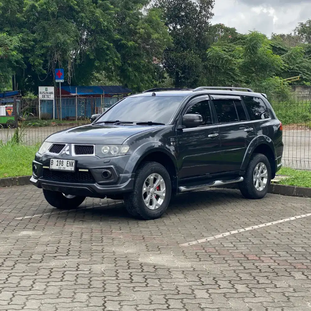 Mitsubishi Pajero sport Dakar Limited Tahun 2013