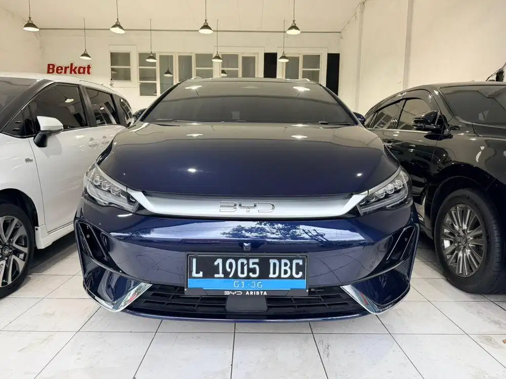 BYD M6 Superior 7 Seater 2024 KM 5rb PAJAK BARU Bisa Kredit