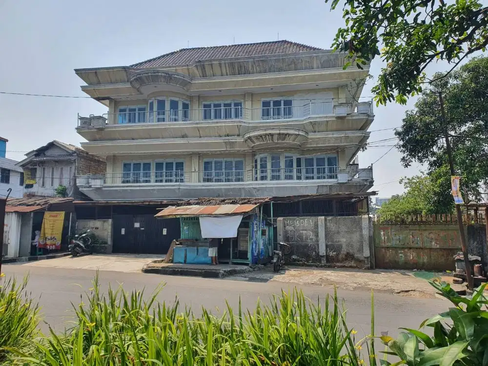 Rumah Mewah 3 lantai Batu Tulis Bogor Siap Pakai Lokasi Strategis