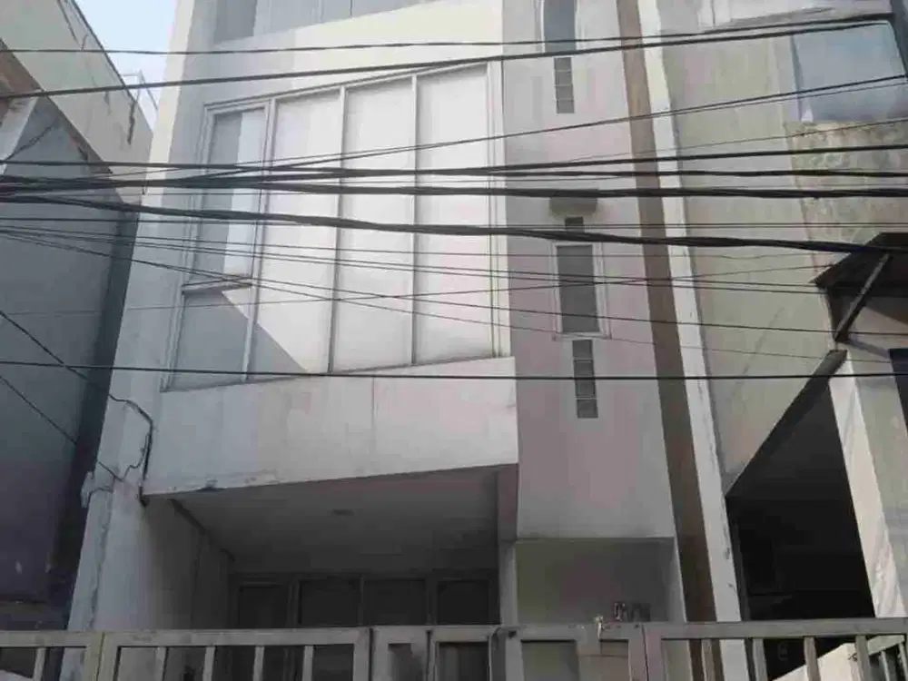 DiJUAL rumah di kelapa molek 3 lantai siap masuk