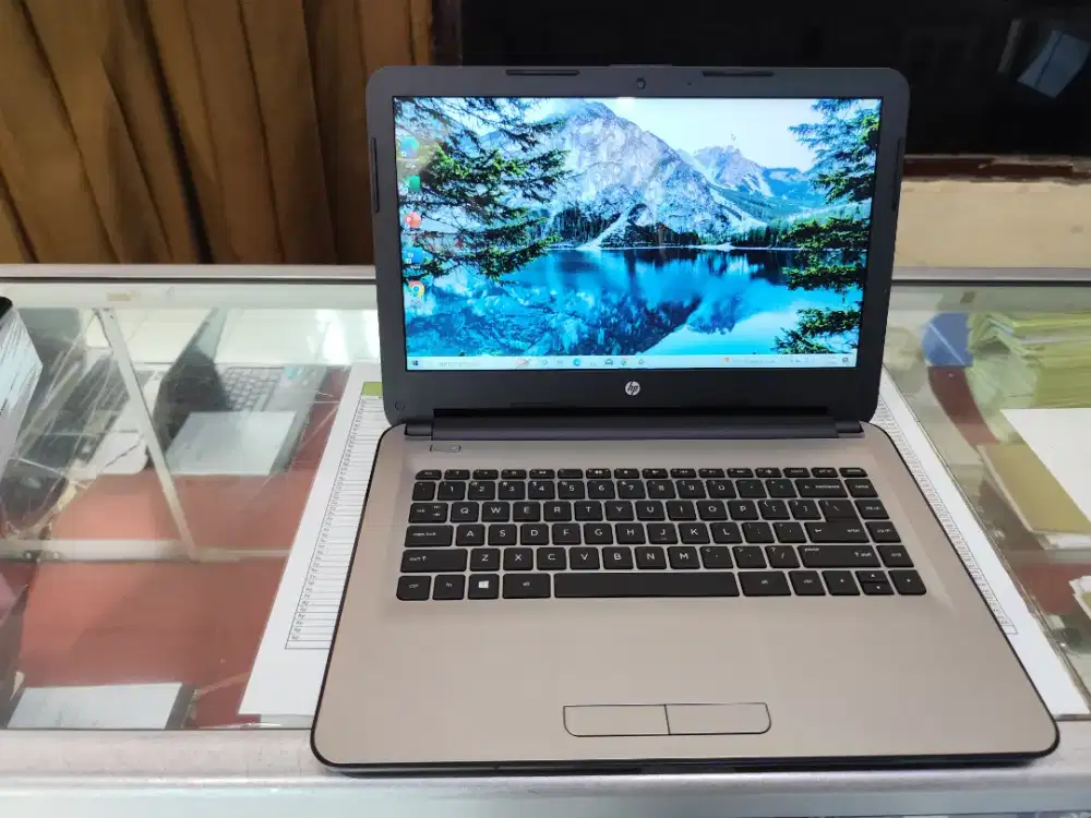 Laptop HP 14 AN004AU