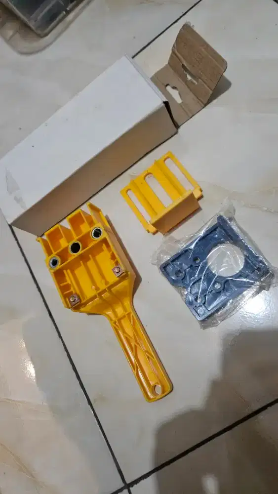 Dowel Jig dan alat bantu titik bor engsel sendok (1 set)