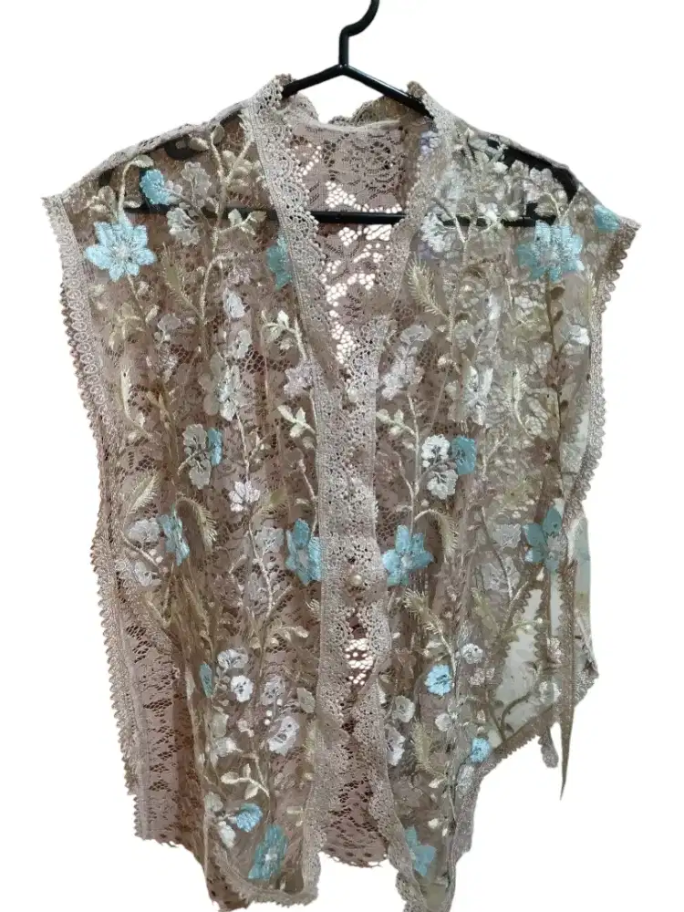 Preloved vest brokat