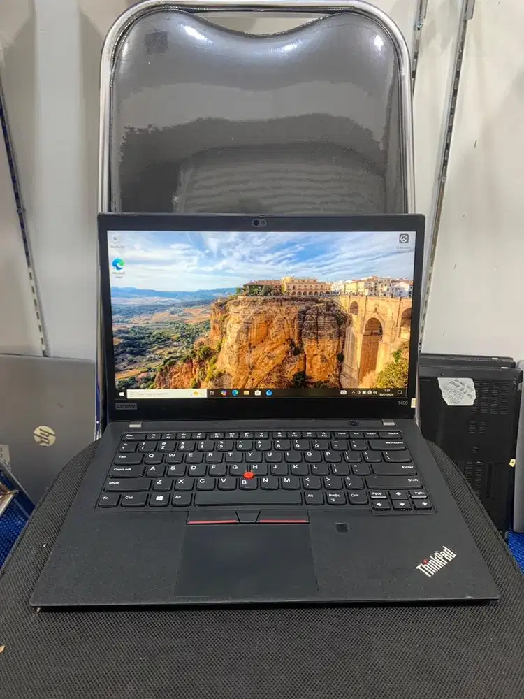 Lenovo Thinkpad T490 i5 Gen 8 Ram 8 Gb