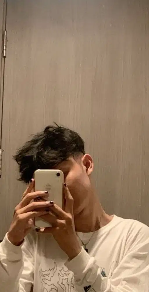 SAYA MENCARI PEKERJAAN