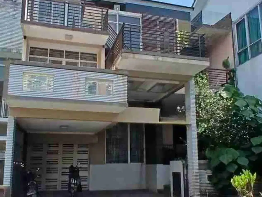 Di sewa kan rumah lokasi strategis dekat pusat perbelanjaan