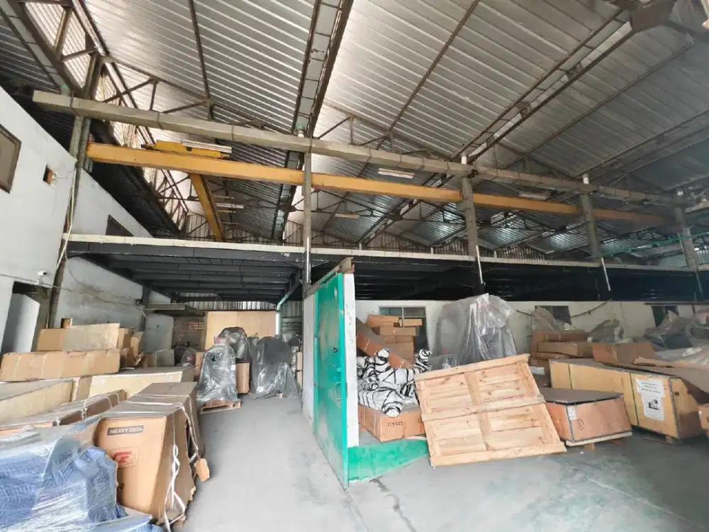 Gudang sunter siap pakai dan bebas banjir