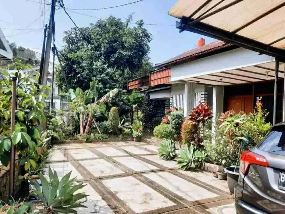 Rumah Mewah terawat Setiabudi Hegarmanah DI BAWAH NJOP
