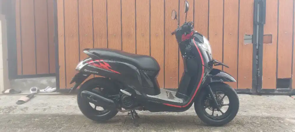 Honda scoopy Donat tahun 2018 B DKI jakarta pajak panjang nego