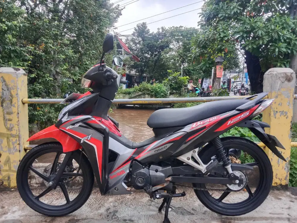 Honda Blade 125 fi th 2014 pajak hidup