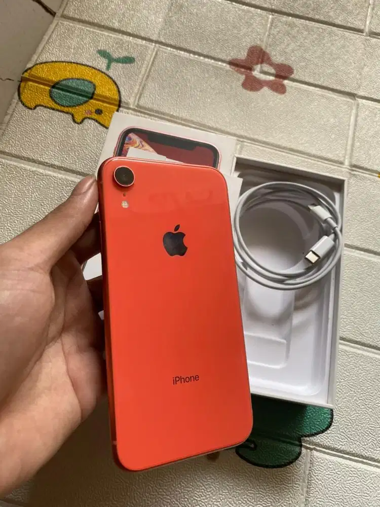 Iphone xr 64gb ibox warna coral