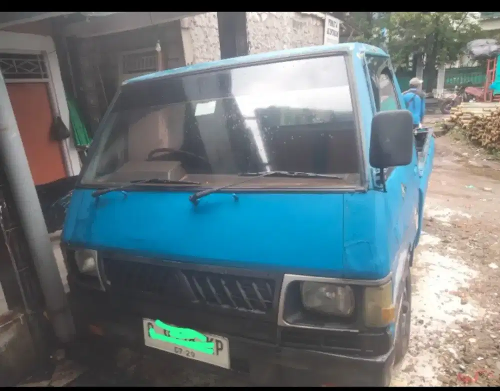 Mitsubishi L300 1986