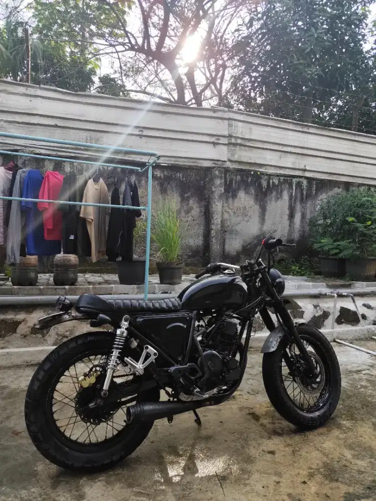 Motor Custom Japstyle Scorpio 225