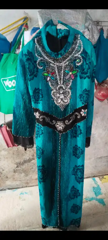 Di jual baju gamis masih bagus bgt.. Bahan adem