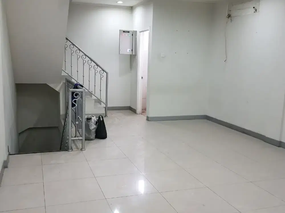 DIJUAL Ruko Jalan Mampang Prapatan Raya Jakarta Selatan 5,95M