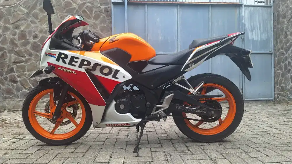 Honda CBR 150 2015