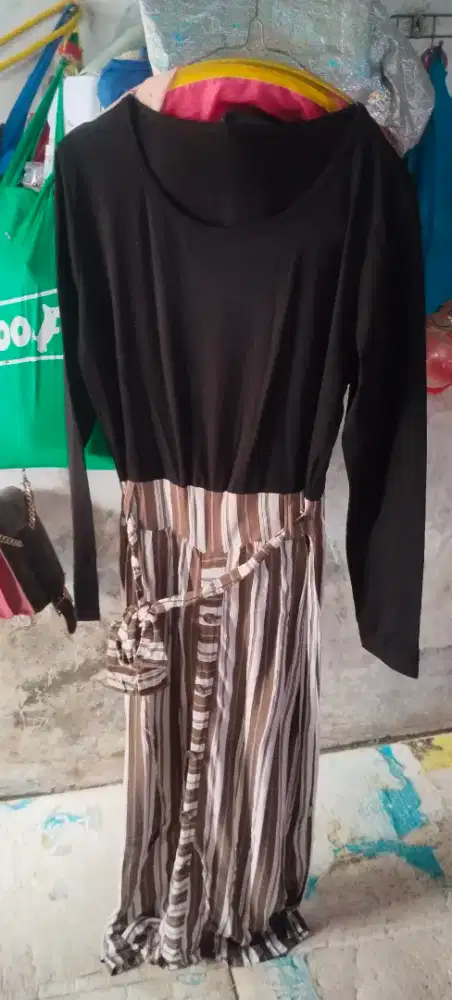 Di jual baju gamis masih bagus