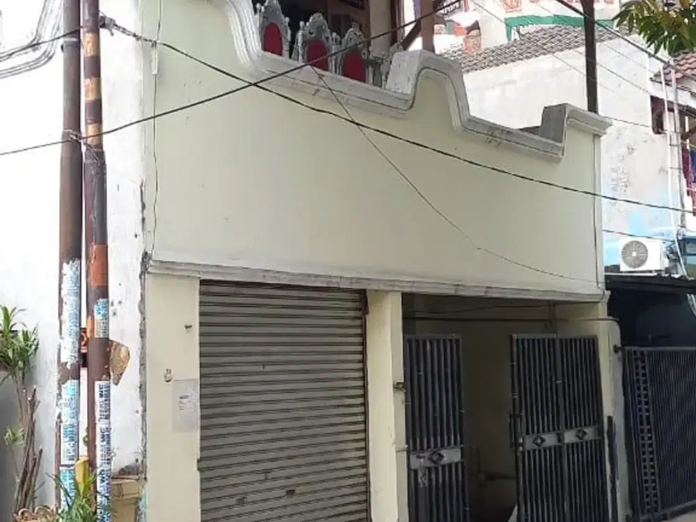 Dijual rumah di Pejuang Pratama butuh renovasi harga murah cocok juga untuk usaha