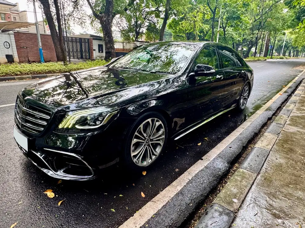 Mercedes S450L 2018 - Facelift with Adaptive Cruise Control (ACC)