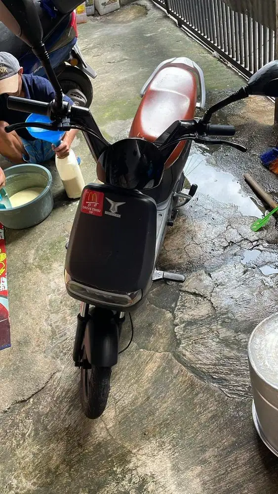 Sepeda listrik uwinfly D8S