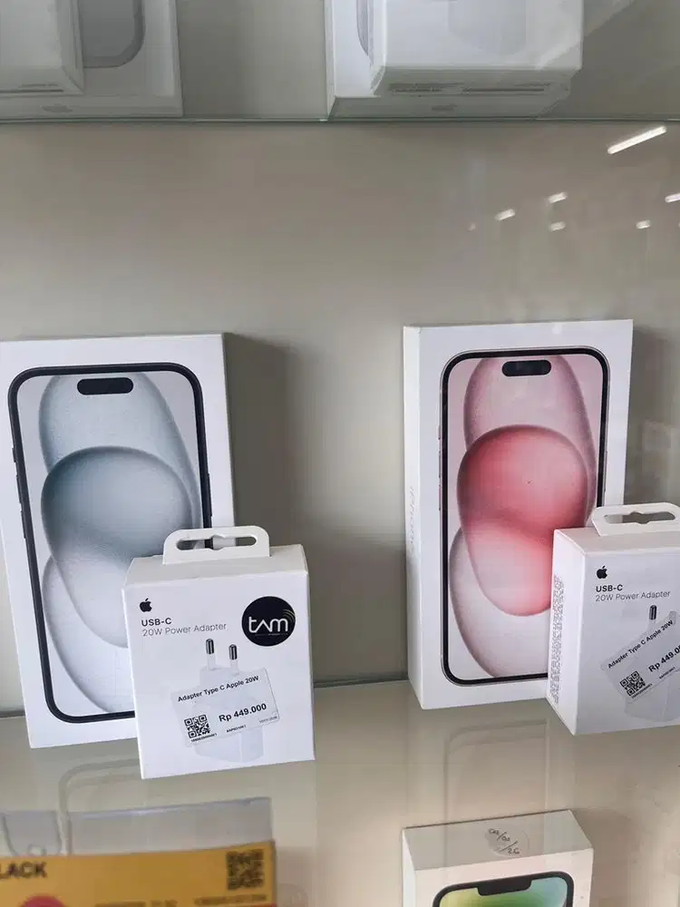 Redy iphone 15 nya kakak tersedia semua warna