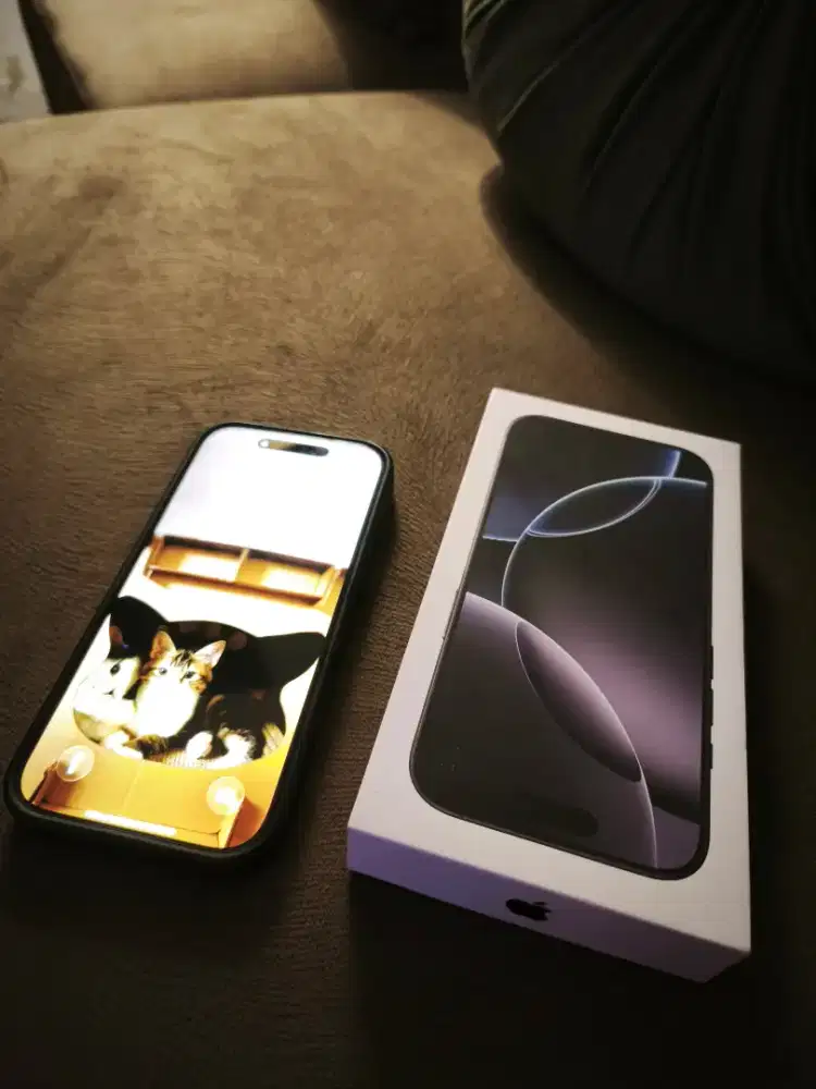 Iphone 16 pro black titanium