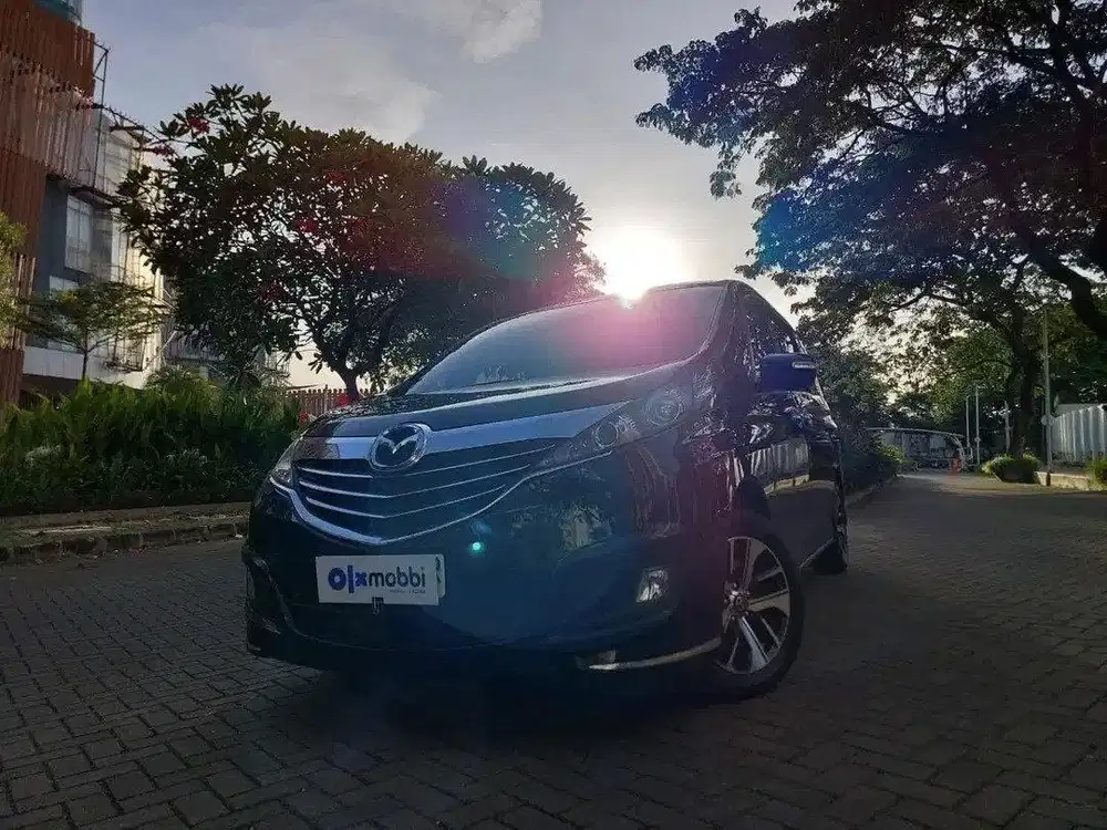 LIKE NEW - Mazda Biante 2.0 Bensin-AT 2017