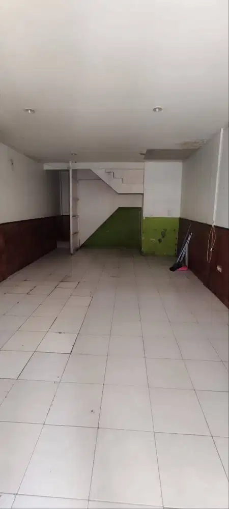 Disewakan Ruko 3 Lantai di Taman Kopo Indah TKI 1