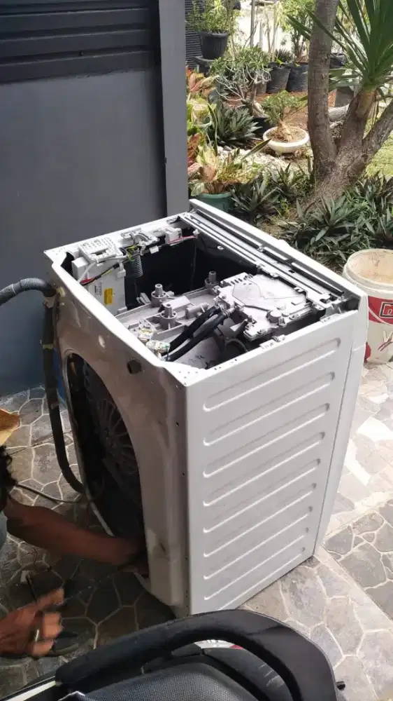 SERVICE KULKAS MESIN CUCI FROAT LOADING DAN  POMPA AIR