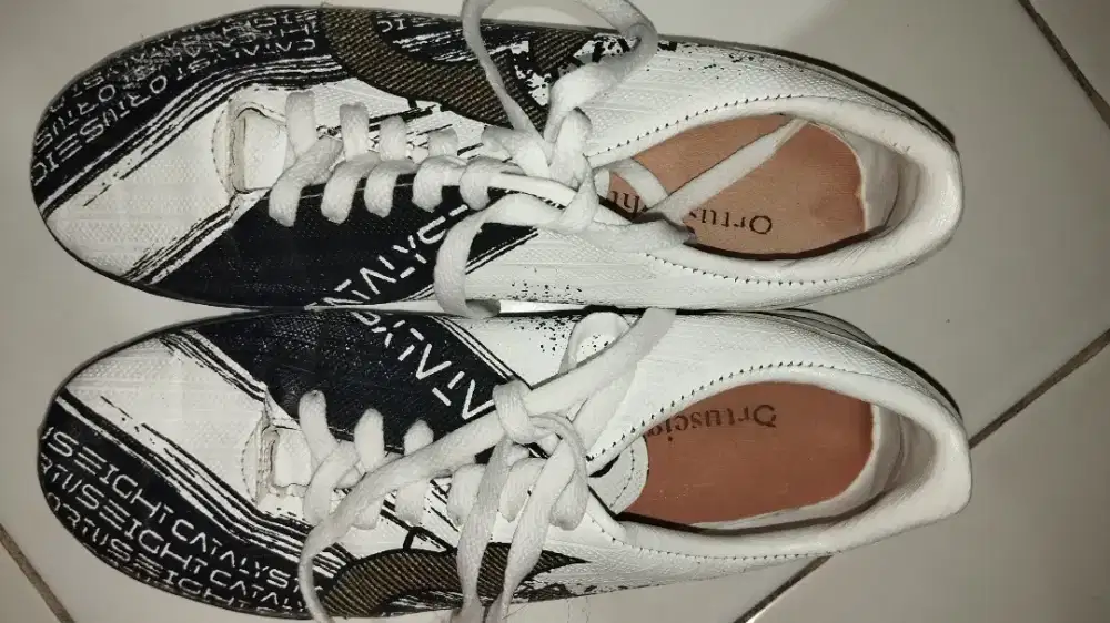 Sepatu Futsal baru dipake sekali