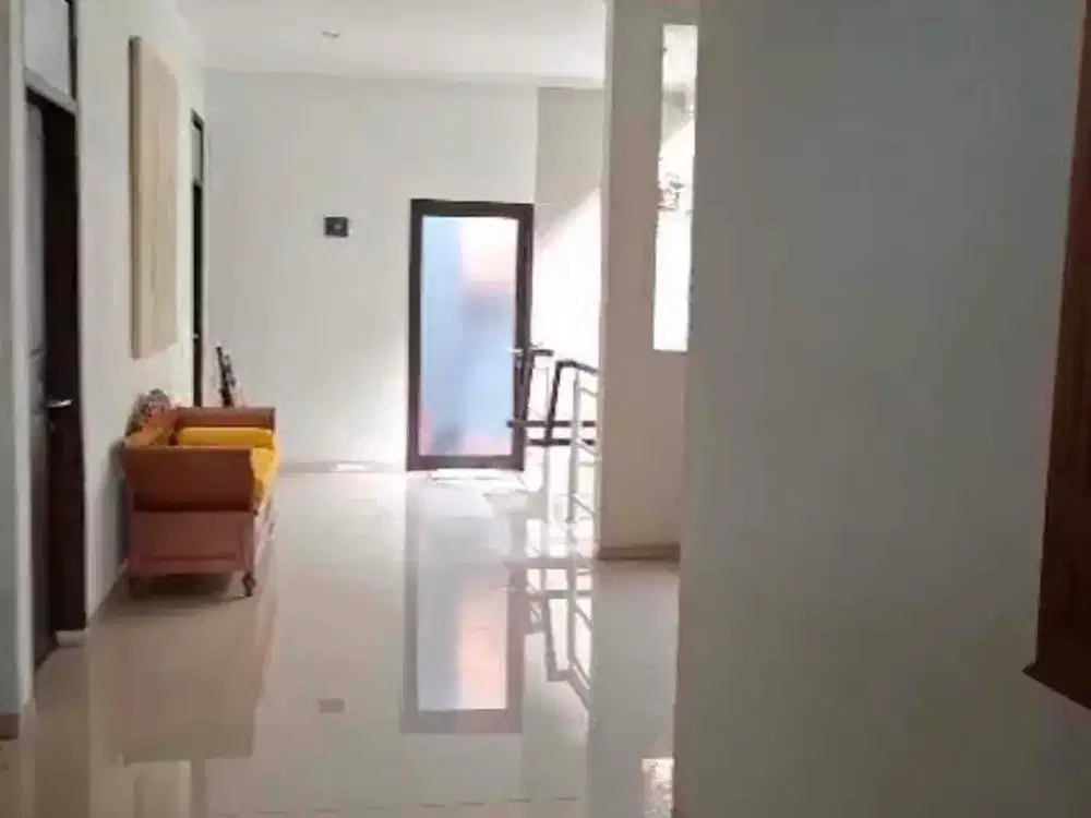 jual rumah bagus, komplex elite  Istana Kawaluyaan buah batu bandung