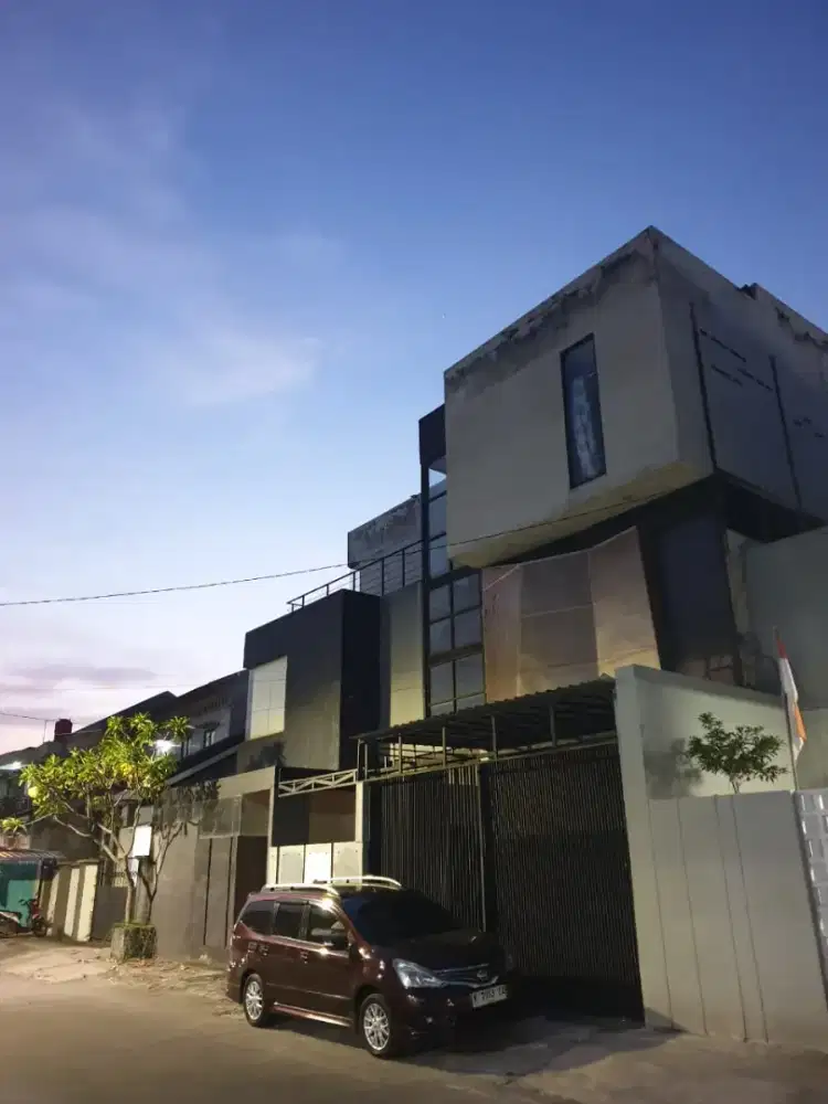 Murah rumah dijual mewah 2 lantai medoho raya gayamsari gajahstrategis
