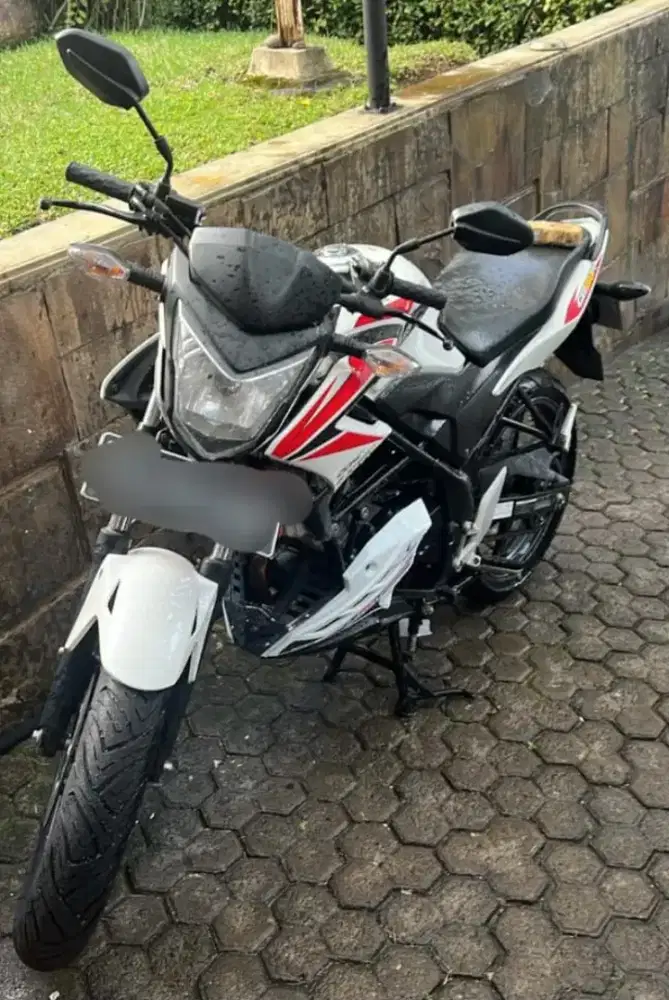 Motor Honda CB 150 R