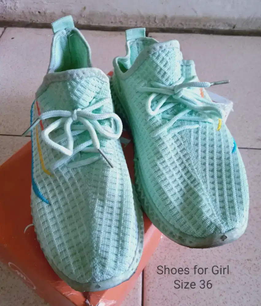 Sneakets Modi's Cewek Like New