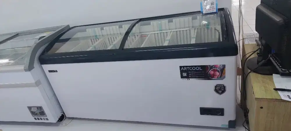 Display Cooler Artugo 576L Bisa Kredit DP 0