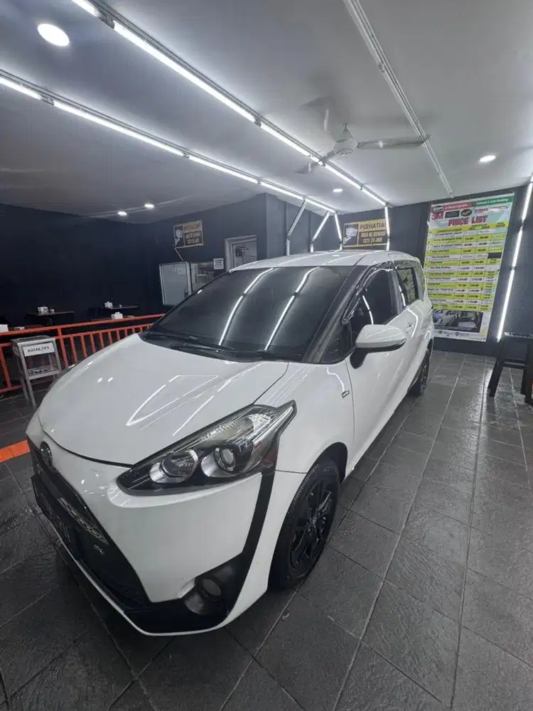 Sienta 1.5 G 2017 Putih