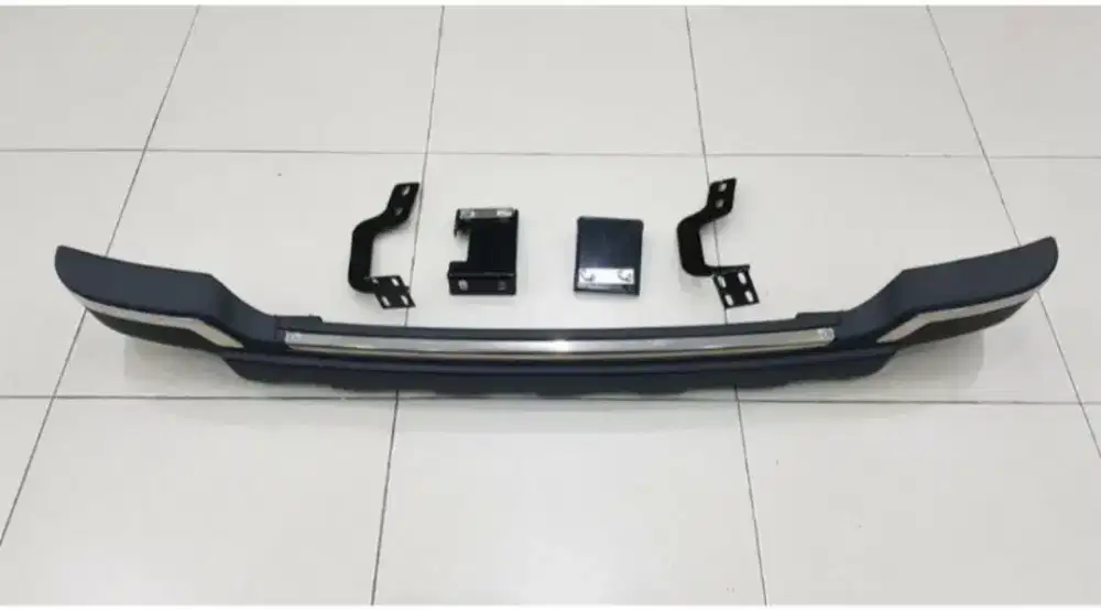 Pengan / Tanduk Belakang Grand New Innova