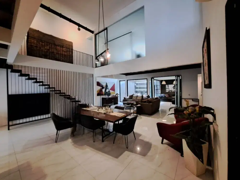 Dijual Rumah cantik design by Andra Matin di Pulomas, Jakarta Timur