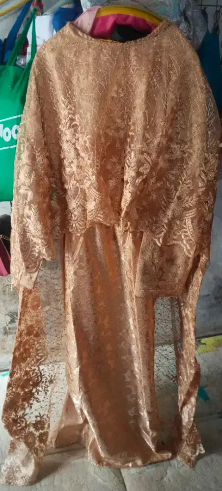 Di jual baju masih bagus bgt.. Jahitan masih bagus