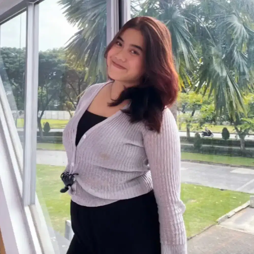 Cari pekerjaan host live