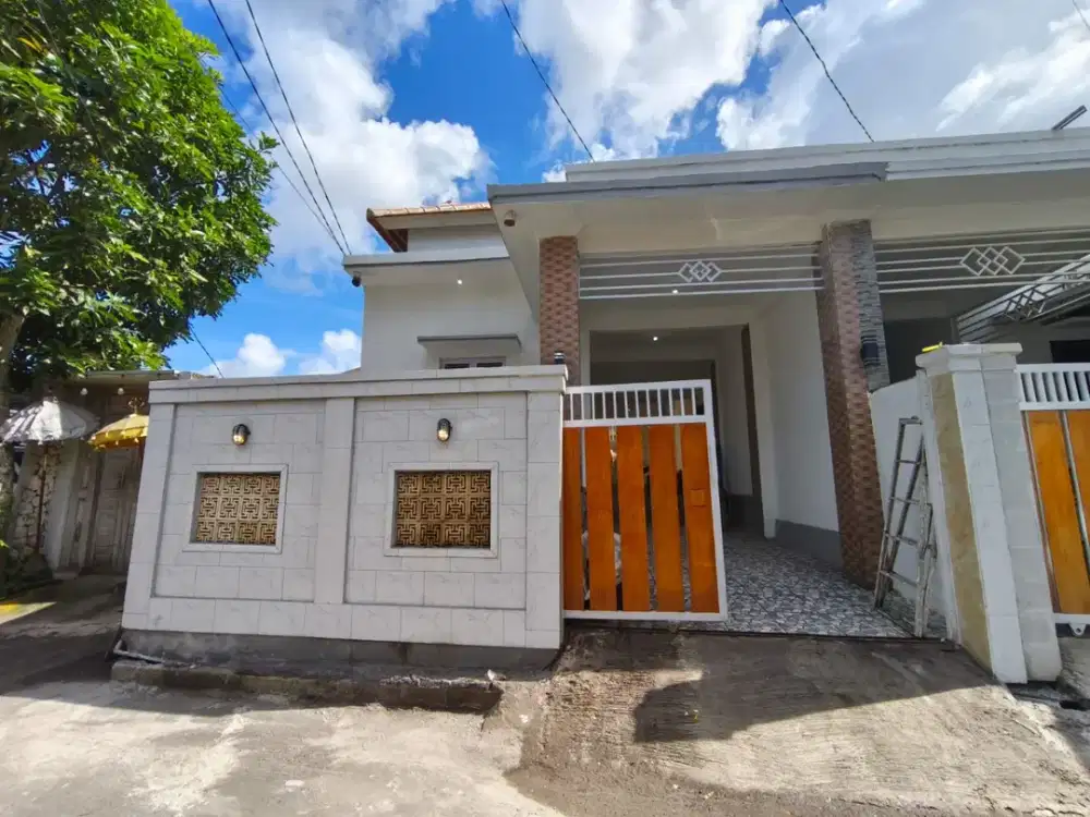 Disewakan rumah baru 1 lantai di Kori Nuansa, Taman Griya.