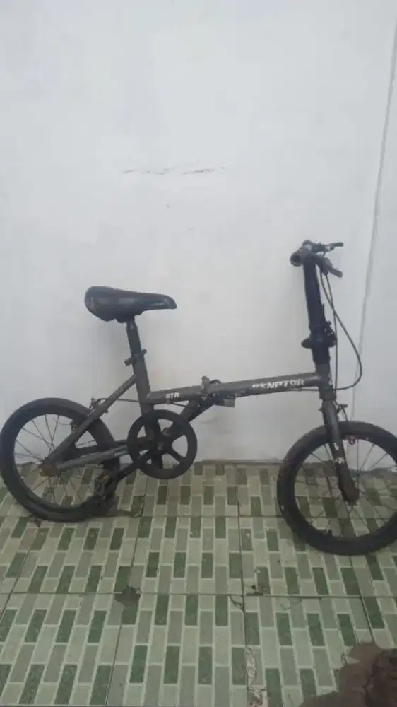 sepeda lipat sudah tidak dipakai