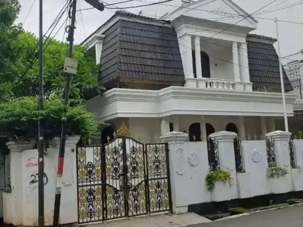RUMAH MEGAH MODERN KLASIK SIAP HUNI DI CEMPAKA PUTIH JAKARTA PUSAT